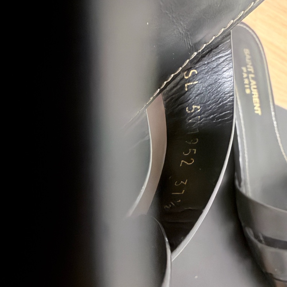 Saint Laurent Tribute black flat sandals. Size 37.5. Like new. - Picture 6 of 8